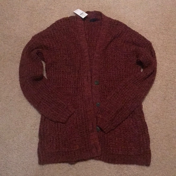 American Eagle Outfitters Sweaters - Never worn, comfy sweater from American Eagle